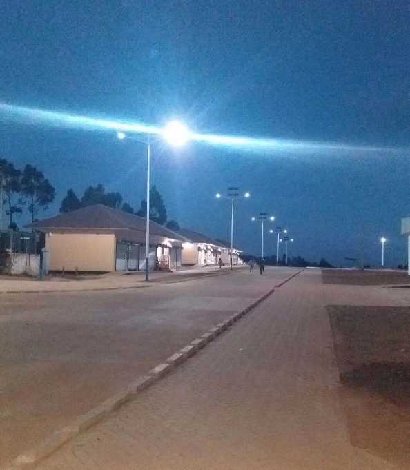 富锦市非洲科特迪瓦太阳能路灯工程