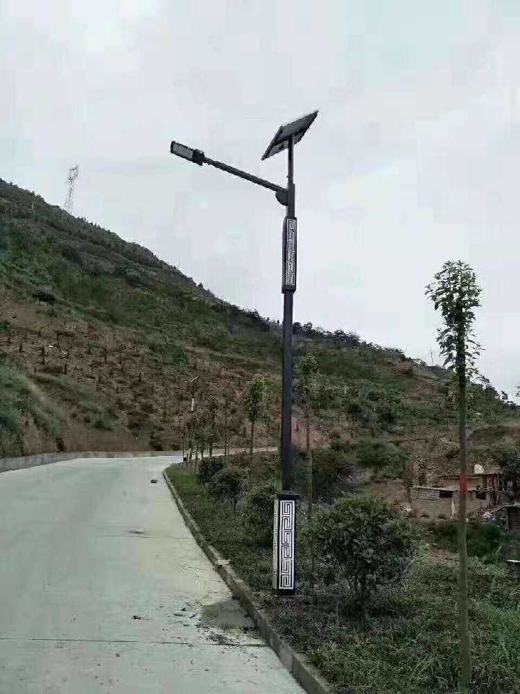 富锦市仿古太阳能路灯